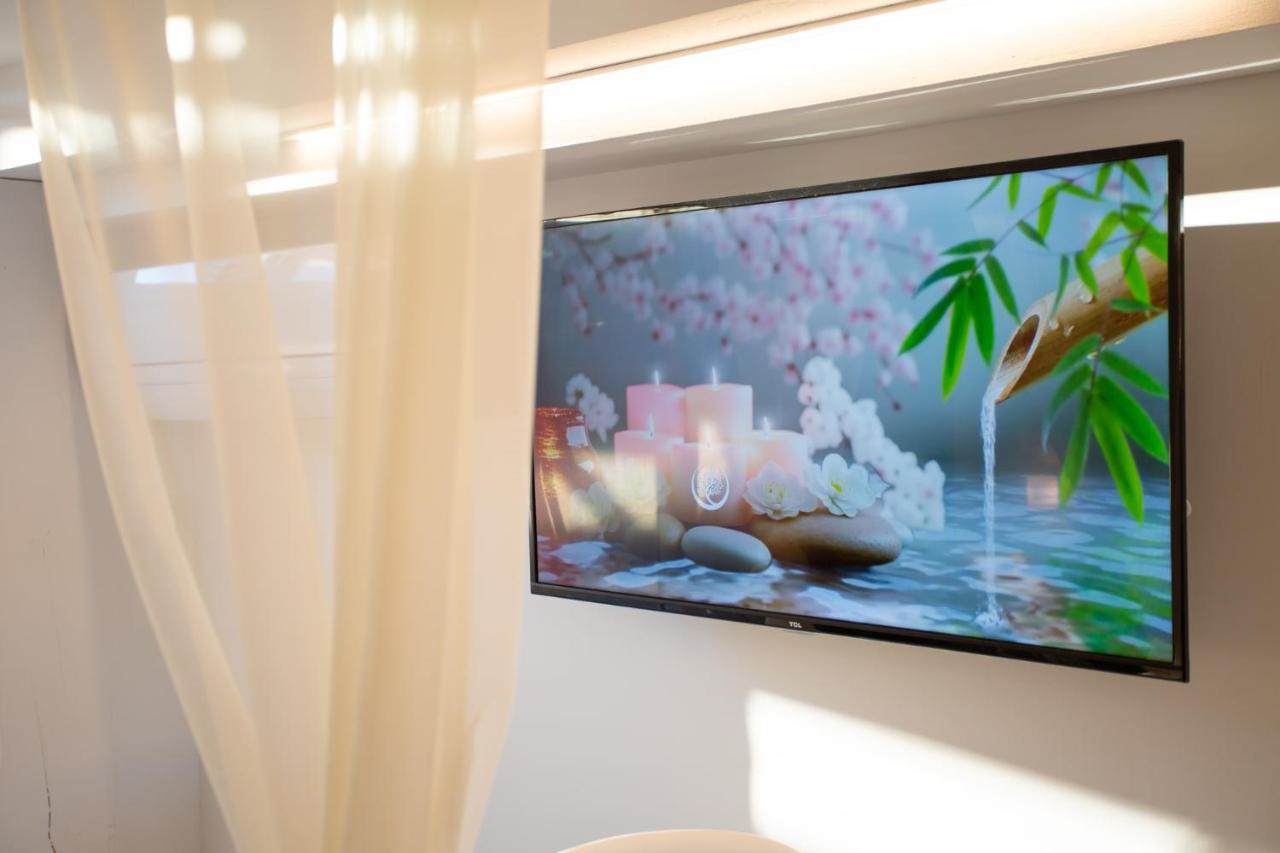 Velaux Lovina Chambre De Charme Avec Jaccuzi מראה חיצוני תמונה